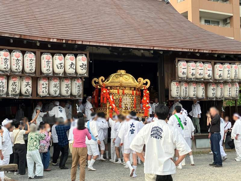 2025年今宮祭御旅所奉安殿にお神輿上げる