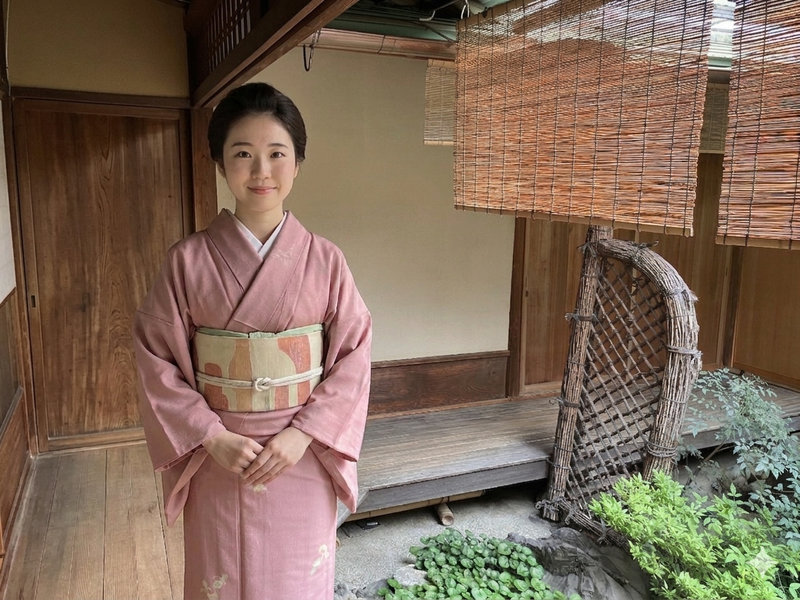 学生さん ピンクの単衣 塩芳軒さん
